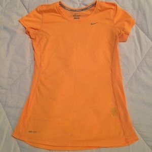 Nike Dri-fit shirt sleeve shirt